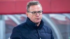 Ralf Rangnick hat die Entwicklung bei seinem Ex-Verein Manchester United kritisiert. (Bild: GEPA)