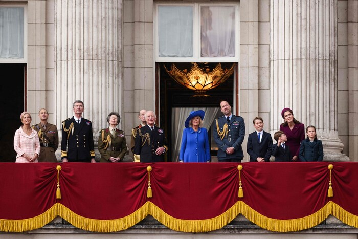 Die britische Königsfamilie am Balkon des Buckingham-Palastes