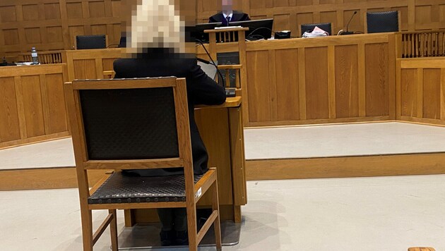 Das Sprichwort „Liebe macht blind“ entstammt dem Werk „Gesetze“ des Philosophen Platon – und ...