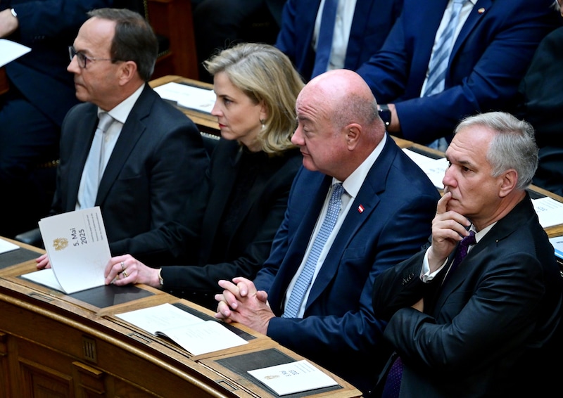 Mitglieder der Bundesregierung (Bild: APA/ROLAND SCHLAGER)