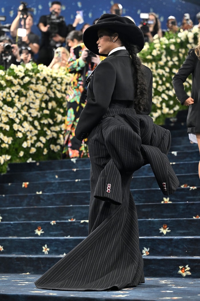 Rihanna mit Babybauch bei der Met-Gala