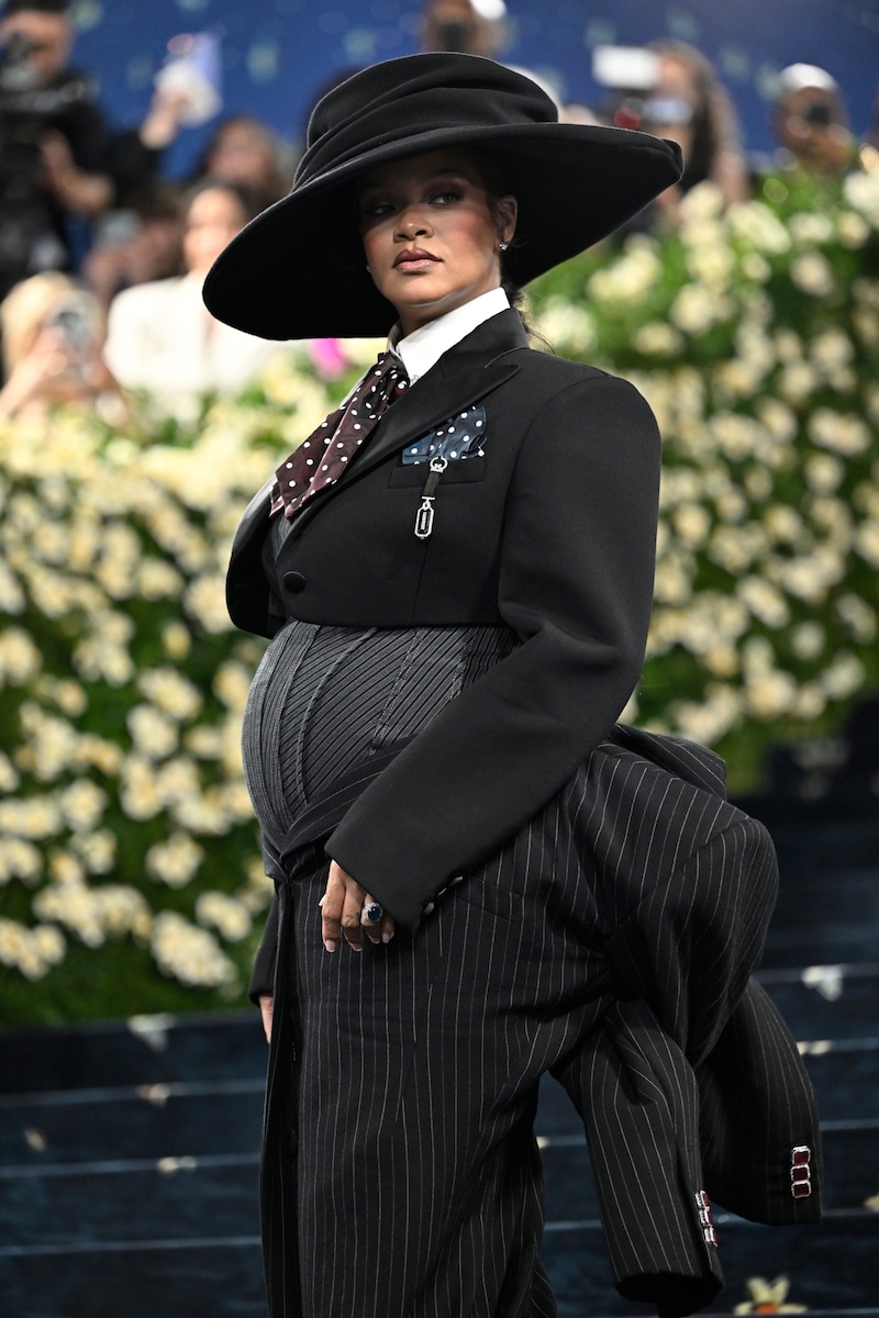 Rihanna bei der Met-Gala im Metropolitan Museum of Art in New York (Bild: AP/Evan Agostini)