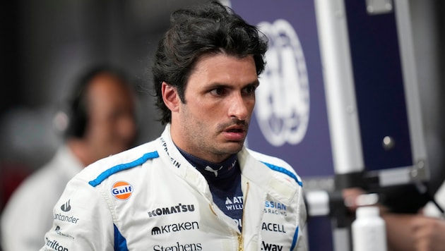 Carlos Sainz ärgerte sich über ein Überholmanöver seines Teamkollegen. (Bild: AP/AP Photo/Darko Bandic)