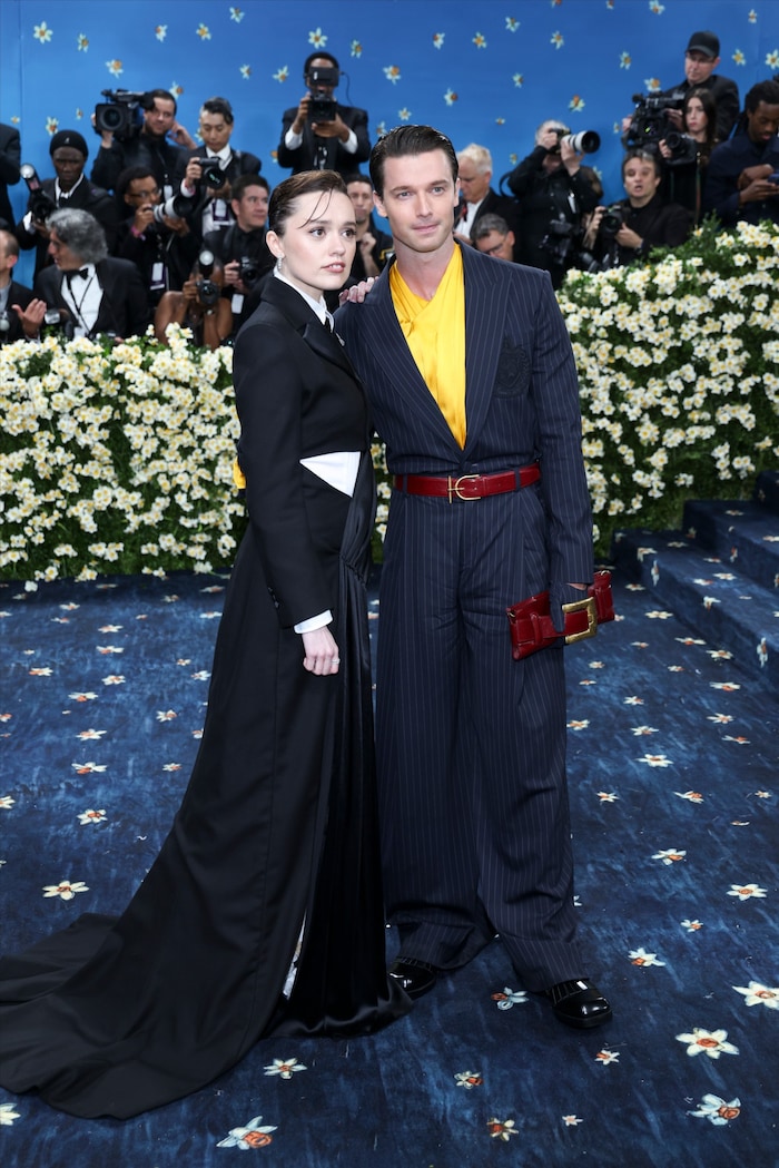 Die „White Lotus“-Stars Aimee Lou Wood und Patrick Schwarzenegger