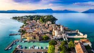 Sirmione – mittlerweile ein Schauplatz für Massentourismus (Bild: Ralph Hoppe - www.FooTToo.de)