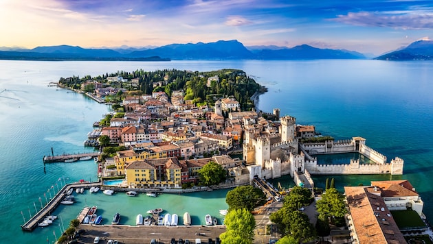 Sirmione – mittlerweile ein Schauplatz für Massentourismus (Bild: Ralph Hoppe - www.FooTToo.de)