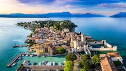 Sirmione – mittlerweile ein Schauplatz für Massentourismus (Bild: Ralph Hoppe - www.FooTToo.de)