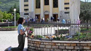 Pilger besuchten die Marienstätte in Medjugorje in Südbosnien (Bild: AFP/ELVIS BARUKCIC)