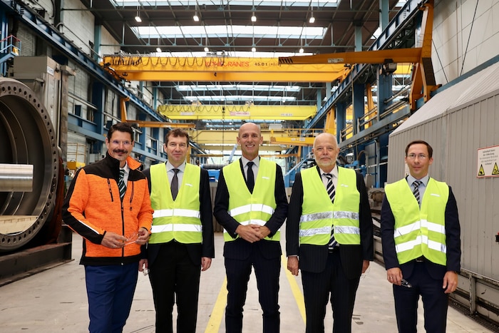 Pressekonferenz beim Werk der Andritz AG in Graz (v. l.): Arthur Stingl (Senior Vice President ...