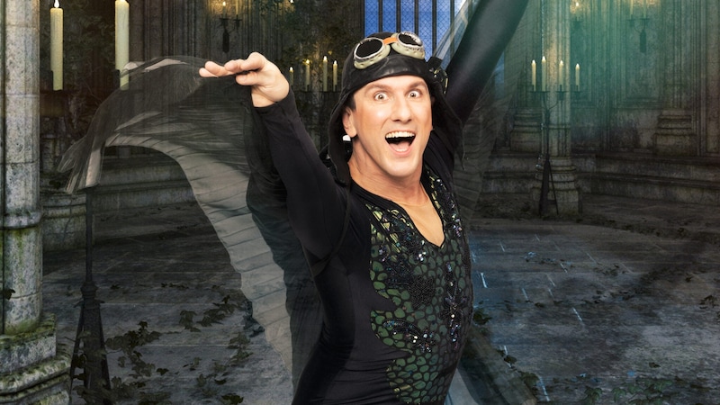 Martin Achrainer als Jupiter in „Orpheus in der Unterwelt“ (Bild: Stephan Huger)