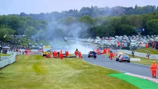 Im Oulton Park kam es zu einem tragischen Massencrash. (Bild: X/Record_Sport)