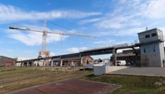 Wohnen, Einkaufen, Naturgenuss – vielleicht ein Spielplatz? Wie soll das historische Werftareal ...