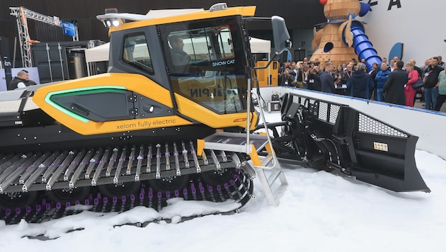 Die Firma xelom stellte ihren neuen „Snow Cat“ vor, die weltweit erste vollelektrische Pistenraupe, die ohne Emissionen Pisten präpariert.
