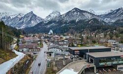 Nicht nur in Hinterstoder sorgt die Hotel-Pleite für Diskussionen, auch auf politischer Ebene ...