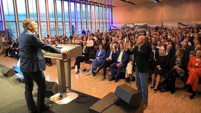 Minister Wolfgang Hattmannsdorfer erklärte die Messe für eröffnet.