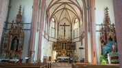 Im Innenraum von St. Nikolai sind zahlreiche Heiligenbildnisse zu finden.