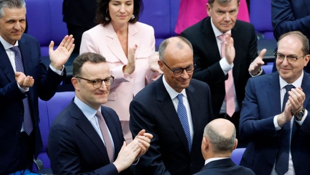 Friedrich Merz hat das große Debakel im Bundestag abgewendet. Im zweiten Wahlgang wurde der CDU-Chef am Dienstag zum Kanzler gewählt.  (Bild: AFP/ODD ANDERSEN)