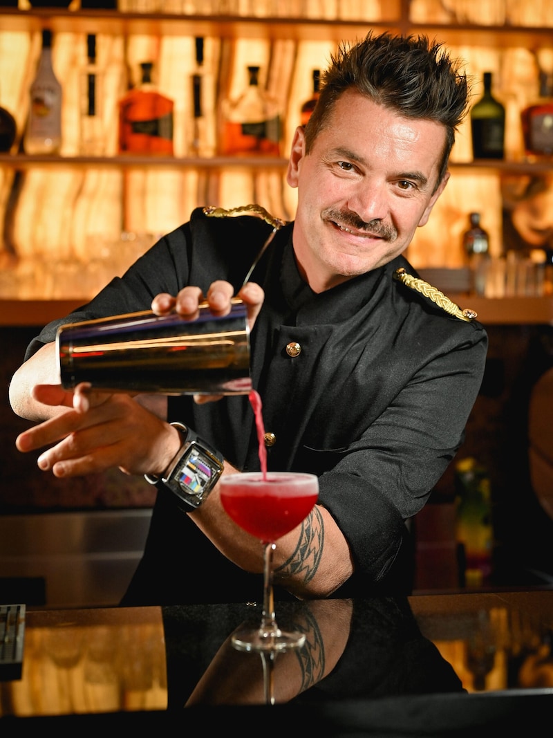 Cocktail-Weltmeister Stefan Haneder erarbeitete als Berater das Konzept und die Karte der neuen „Mabel Lounge“ in der Wiener Straße. (Bild: Wenzel Markus)