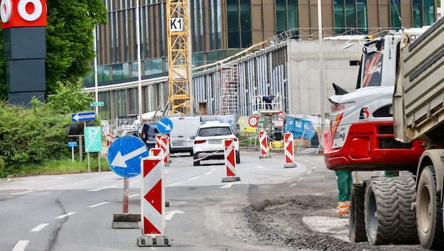 Im Bereich der Wirtschaftskammer hat vor Kurzem eine neue Baustelle begonnen.  (Bild: Jauschowetz Christian)