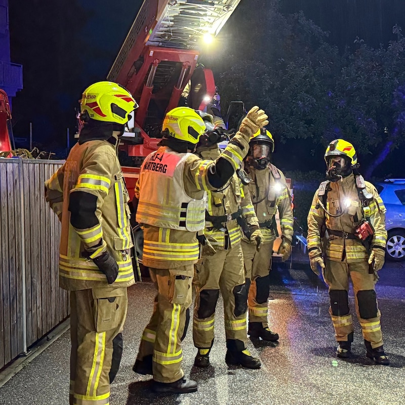 25 Feuerwehrkräfte standen im Einsatz. (Bild: Feuerwehr Hartberg)