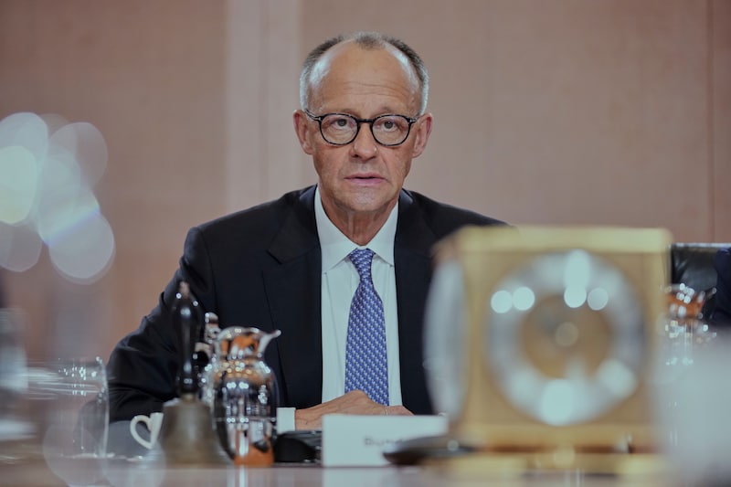Der neue deutsche Bundeskanzler Friedrich Merz (CDU) (Bild: AP/Ebrahim Noroozi)