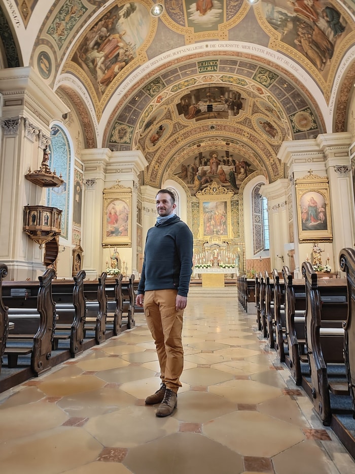 Christoph Viscorsum in der Bad Ischler Pfarrkirche, die auch einen Raum bei dem Kunst-Projekt einnimmt.