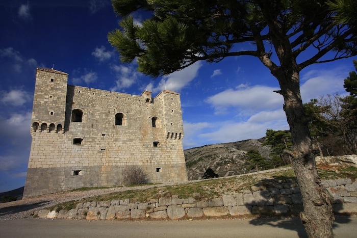  Senj