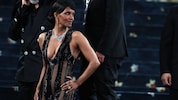 Halle Berry zog mit ihrer freizügigen Robe bei der Met-Gala in New York alle Blicke auf sich. (Bild: Jeenah Moon / REUTERS / picturedesk.com)