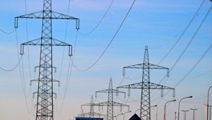 Energieintensive Branchen fallen mit dem „Rucksack“ der besonders hohen Energiekosten im internationalen Vergleich zurück.  (Bild: Spitzbart Wolfgang)