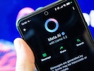 Ob man will oder nicht, der zuckerbergsche KI-Chatbot wird einem direkt im WhatsApp-Hauptfenster aufgedrängt. Wer ihn zähmen will, muss tief in die Einstellungen des Messengers vordringen. (Bild: nicholasjermy)
