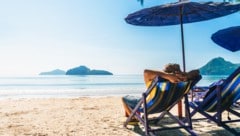 Trotz der schlechten Wirtschaftslage bleibt die Reiselust der Österreicher ungebrochen. (Bild: day2505 - stock.adobe.com)