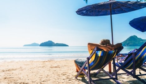 Trotz der schlechten Wirtschaftslage bleibt die Reiselust der Österreicher ungebrochen. (Bild: day2505 - stock.adobe.com)