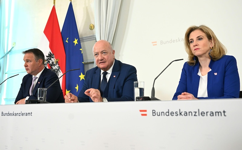 Die Zuckerlkoalition hat ein marodes Budget übernommen. (Bild: APA/HELMUT FOHRINGER)