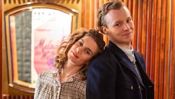 Nils Arztmann mit Co-Star Maya Unger, die im Film Kreiskys Jugendliebe Adele spielt. (Bild: Mario Urbantschitsch)