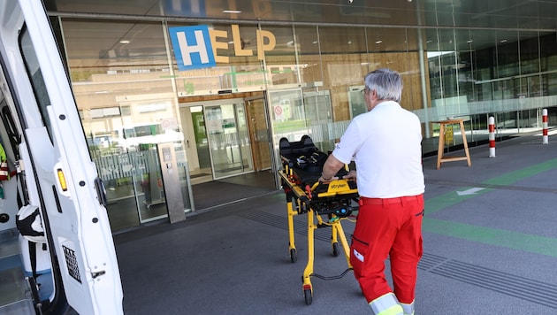 Viele Patienten suchen „Help“ im Krankenhaus, obwohl das nicht notwendig ist. (Bild: Jauschowetz Christian)