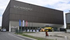 Das neue Bücherdepot auf den Siemensgründen hat eröffnet. (Bild: Imre Antal)