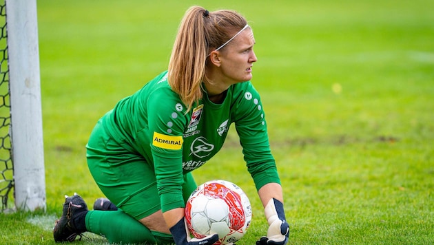 Sicherer Rückhalt von Bergheim: Michaela Fischer. (Bild: GEPA)