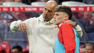 Salzburg-Trainer Thomas Letsch (li.) mit Bobby Clark. (Bild: Tröster Andreas)
