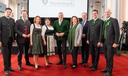 Die acht Mitglieder der steirischen Landesregierung sind ausschließlich mit deutschen Edelmarken ...