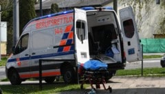 Der Zusammenstoß zweier Autos auf einer Kreuzung in Wien forderte gleich vier teils schwer Verletzte (Symbolbild). (Bild: P. Huber)