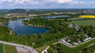 Die Naherholungsoase der Linzer: der Pichlinger See, rechts unten die Grillfläche und der Durchreiseplatz. (Bild: Kerschbaummayr Werner)