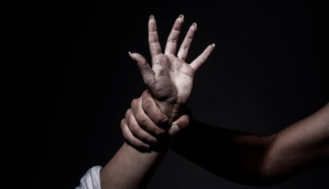Gewalt erleben immer noch zu viele Menschen auf dieser Welt. (Bild: Korneliia - stock.adobe.com)