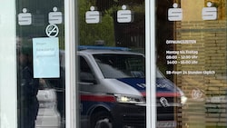 Am Mittwochabend wurde in Fügen eine Bank überfallen. (Bild: ZOOM Tirol)