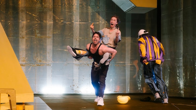 Sprachwitz und Bilderwut zeigt derzeit das Schauspielhaus mit „Content“. (Bild: Inés Bacher)