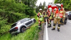 Das Unfallauto in Lorüns.  (Bild: Bernd Hofmeister)