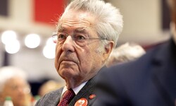 Alt-Bundespräsident Heinz Fischer fordert, dass man „nicht wegschauen“ sollte, was im ...
