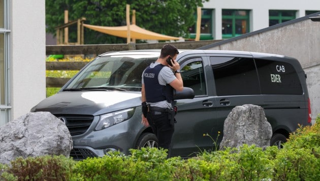Seit dem vergangenen Wochenende laufen die Ermittlungen im Mordfall Jenny Z. auf Hochtouren. Jetzt hat die Suche nach dem verdächtigen Mörder endlich ein Ende.  (Bild: Roland Hölzl)