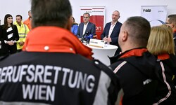 GÖD-Vorsitzender Eckehard Quin und Younion-Vorstand Christian Meidlinger bei der Verkündung des ...