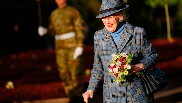 Dänemarks Königin Margrethe II. am 4. Mai bei der Gedenkfeier anlässlich des 80. Jahrestages der Befreiung Dänemarks im Ryvangen Memorial Park (Mindelunden) in Kopenhagen (Bild: EPA/IDA MARIE ODGAARD)