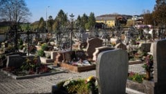 Die Gebühr für die Grabpflege wurde im Voraus fällig. (Bild: Pressefoto Scharinger/Daniel Scharinger)